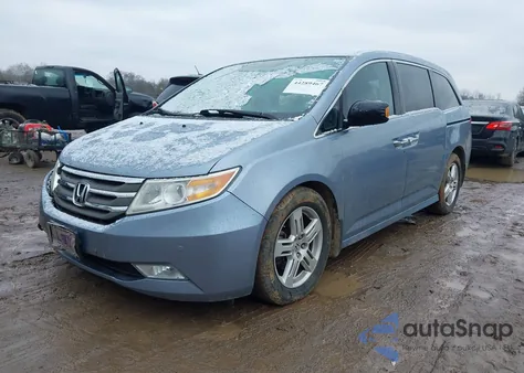 2013 Honda Odyssey Touring/Touring Elite z USA, uszkodzony, nr VIN 5FNRL5H97DB026021